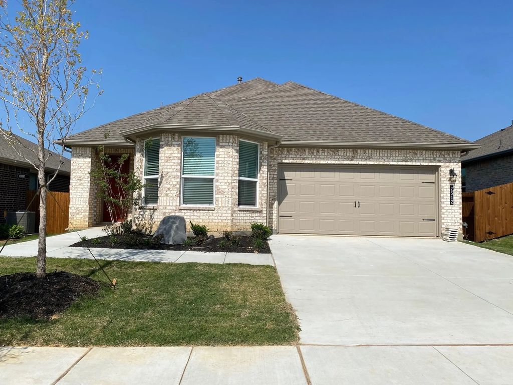 2312 Redwing Drive, Denton