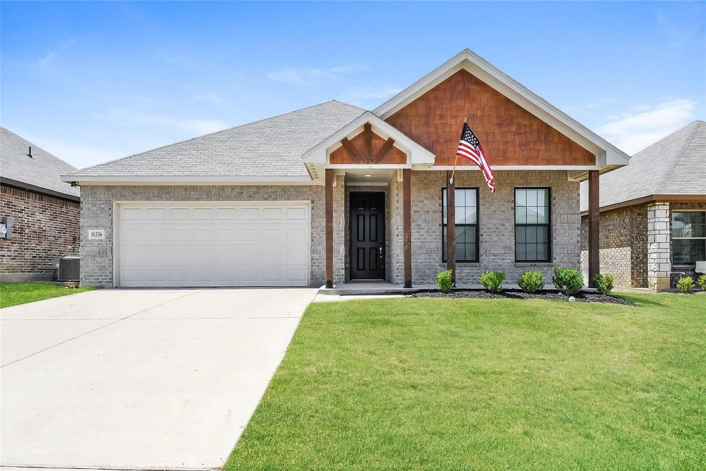 10336 Fort Teran Trail, Crowley