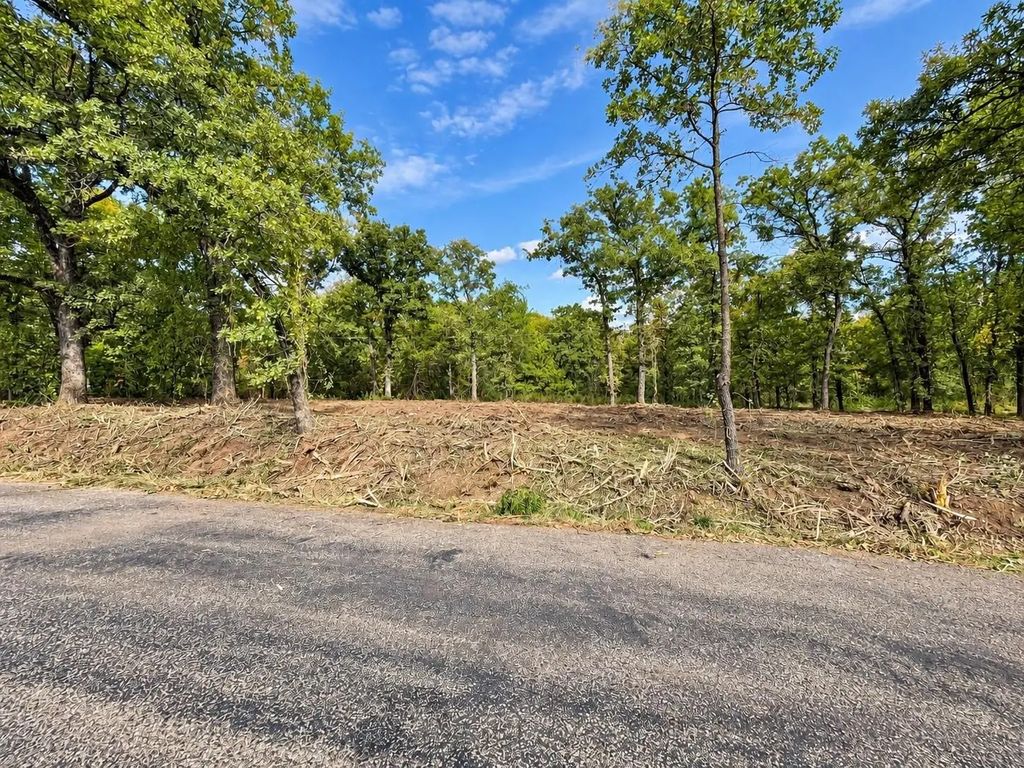 2812 County Road 805b, Keene