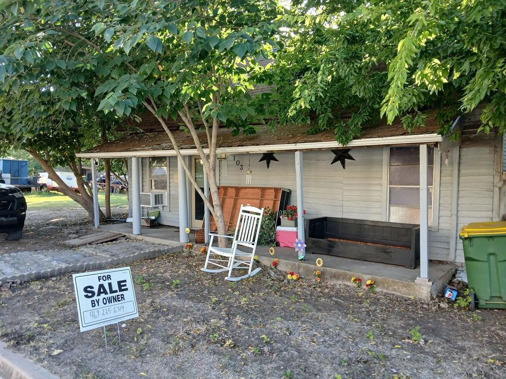 103 S Williams Street, West