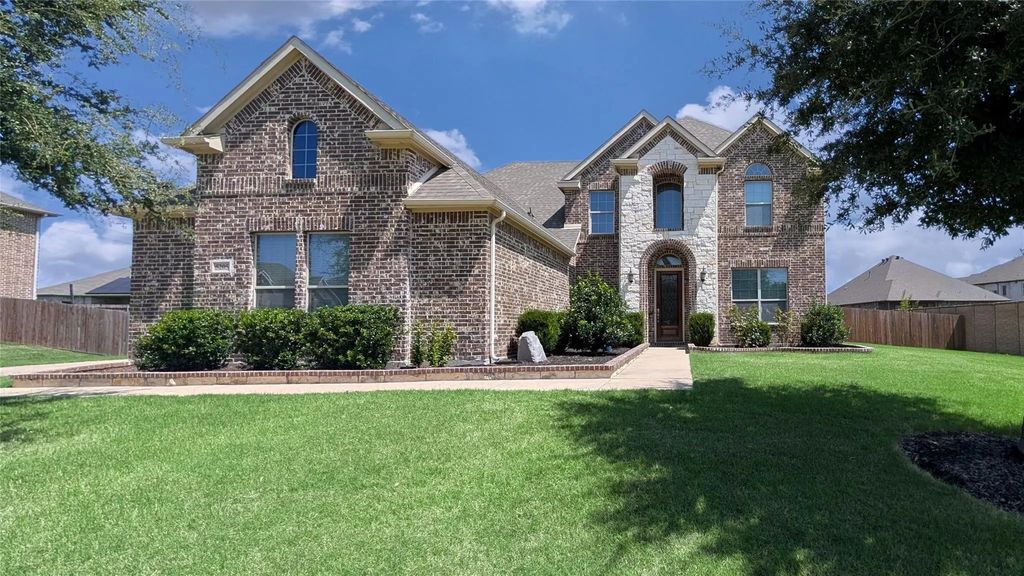 5205 Shelter Point Court, Mansfield