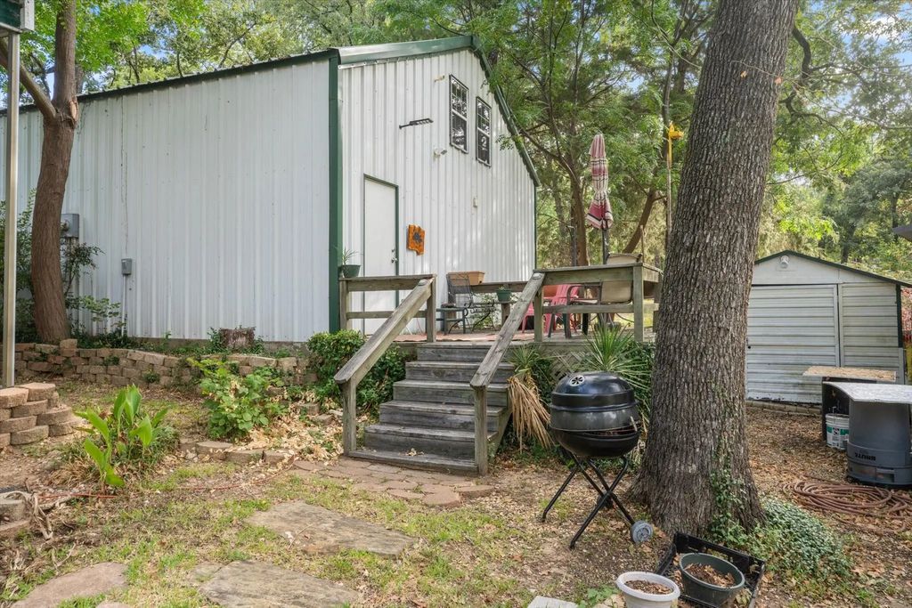 182 Bay Drive, Mabank