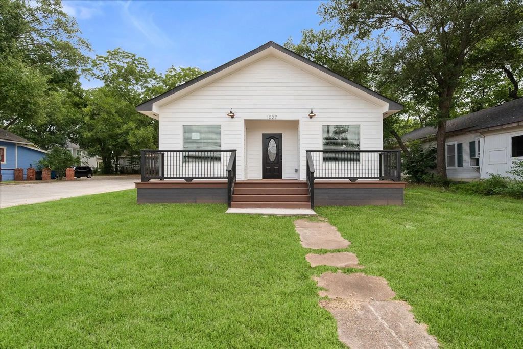 1027 W 2nd Avenue, Corsicana