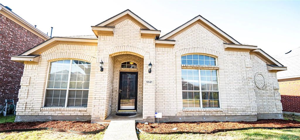 5521 Riverview Drive, The Colony