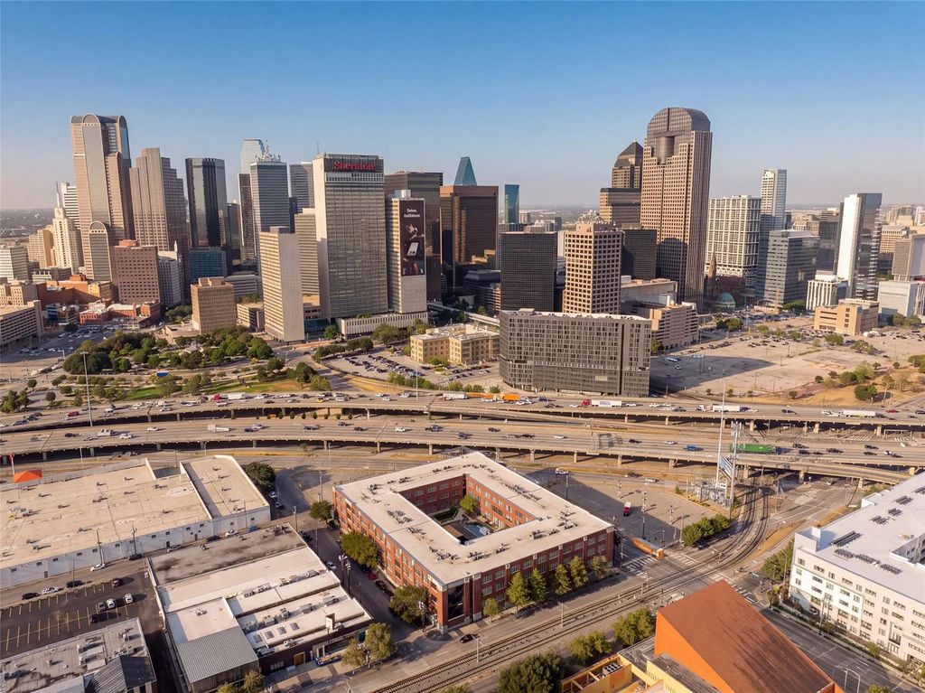 2502 Live Oak Street 329, Dallas