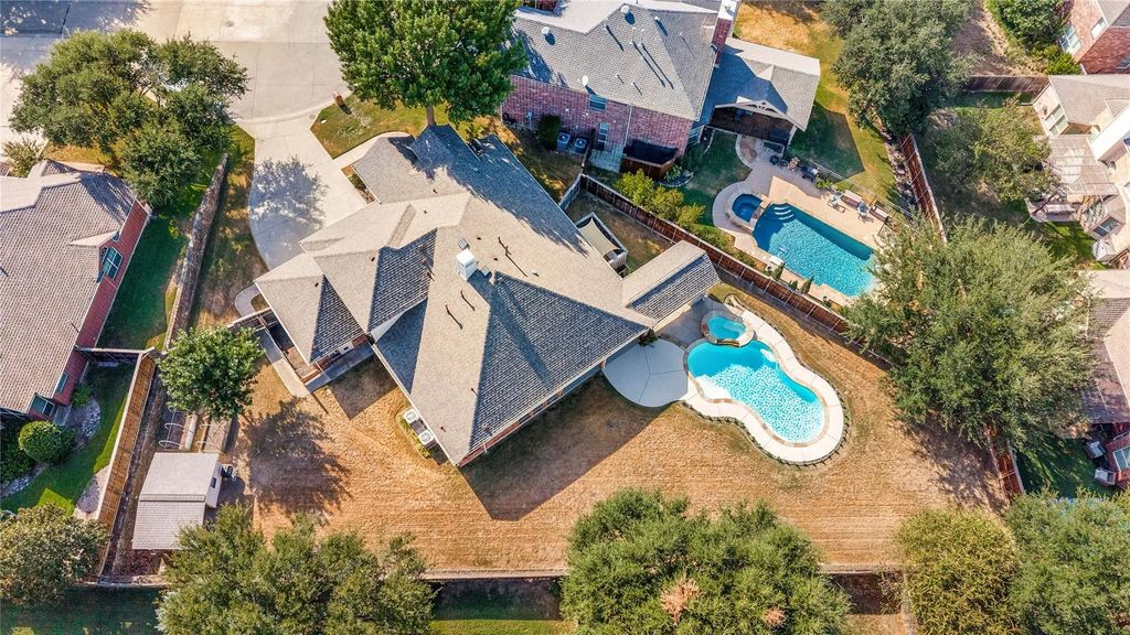 2405 Warwick Circle, McKinney