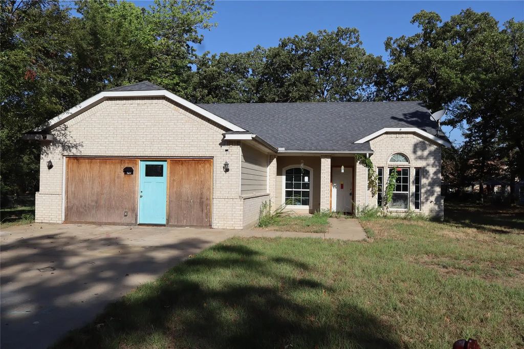 127 Lynne, Mabank