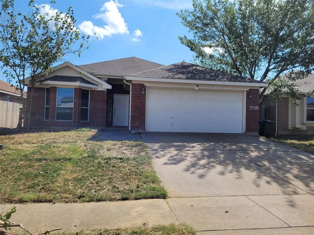 7545 Diamond Springs Trail, Fort Worth