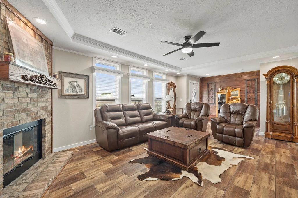 3258 E I-30, Greenville