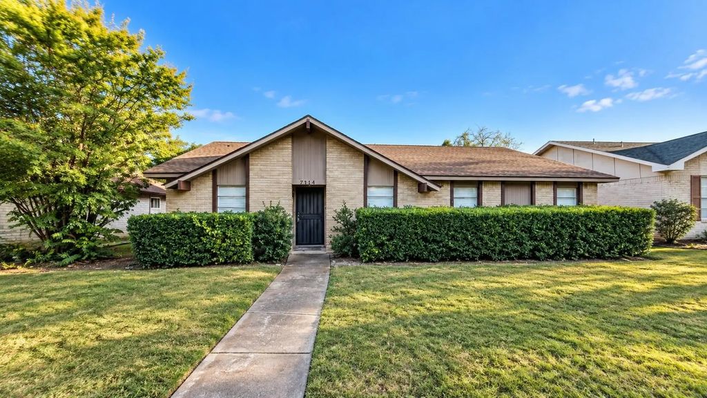7114 Chinaberry Road, Dallas