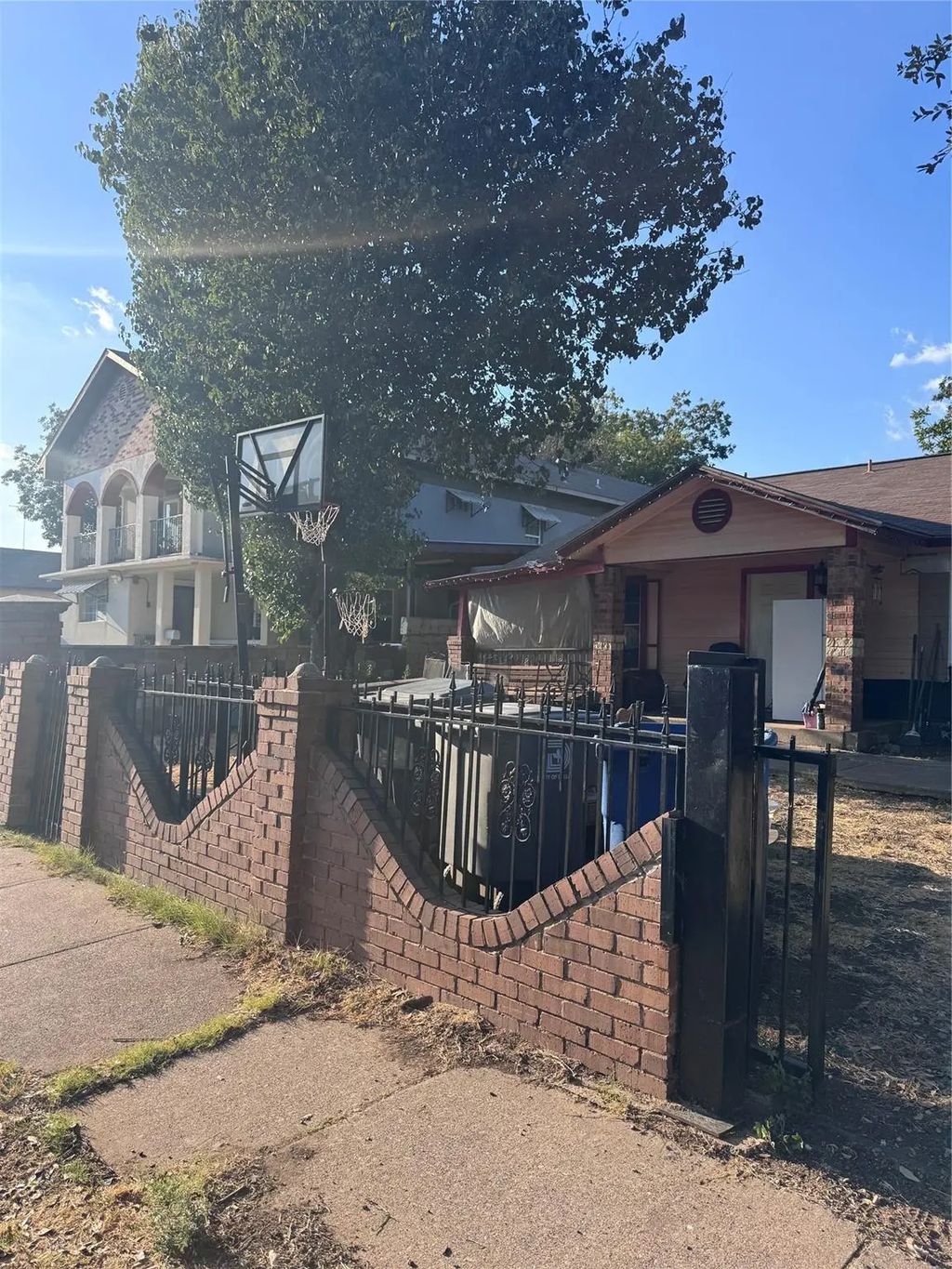1531 Fairview Avenue, Dallas