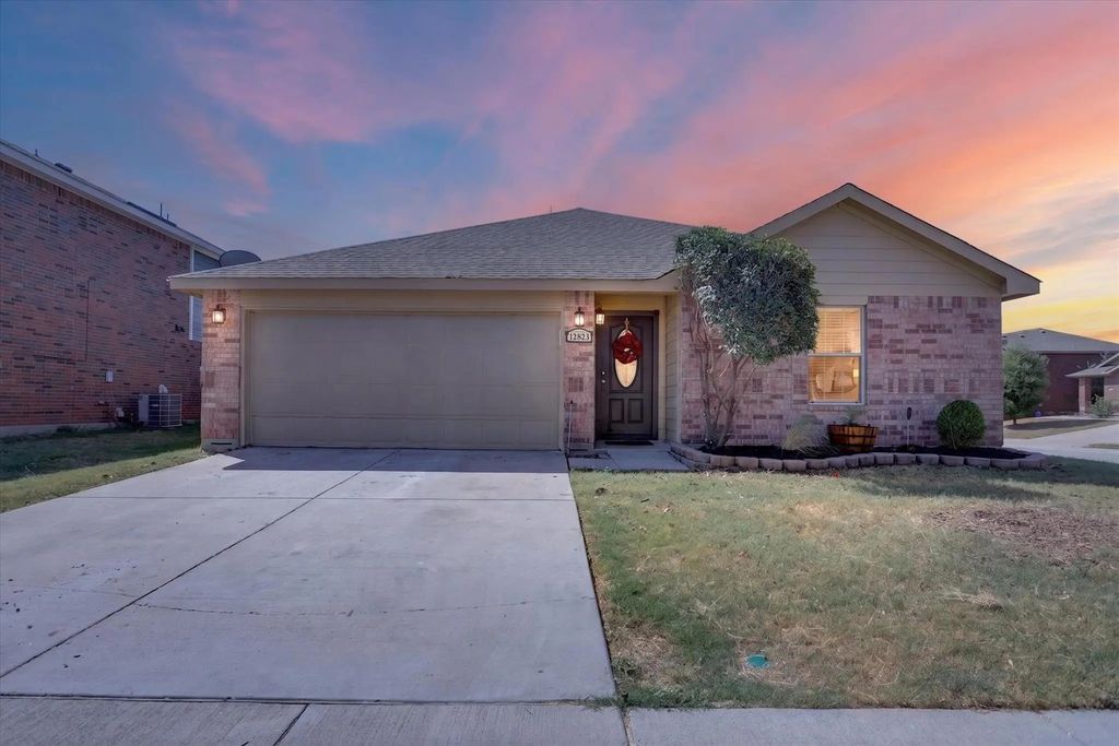 12933 Azure Heights Place, Rhome