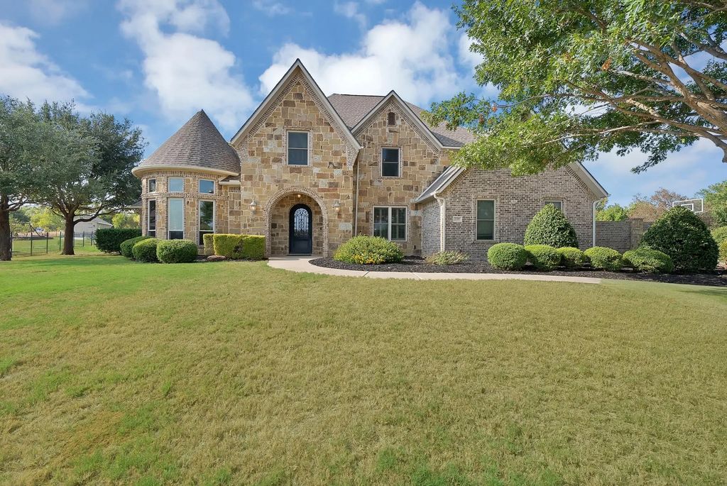 120 Kyle Court, Double Oak