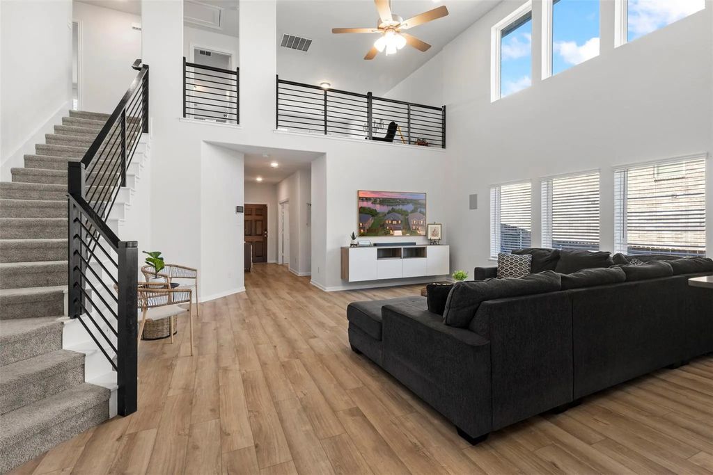 2405 Lundy Canyon Street, Forney