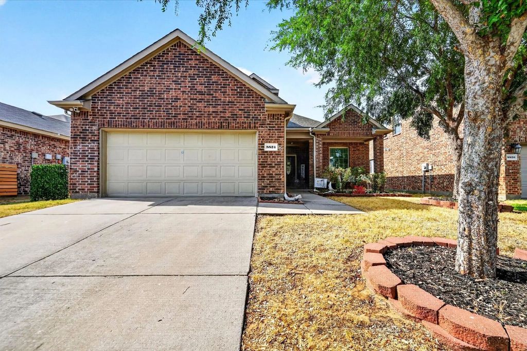 8824 Whirlwind Trail, Aubrey