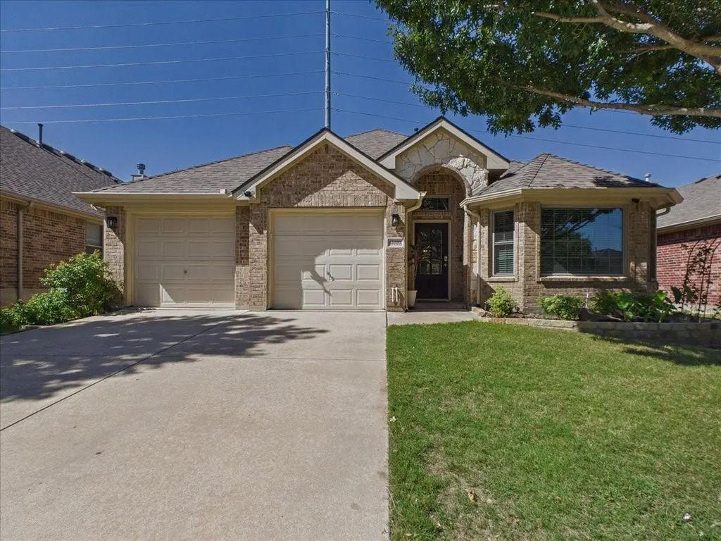 15737 Landing Creek Lane, Fort Worth