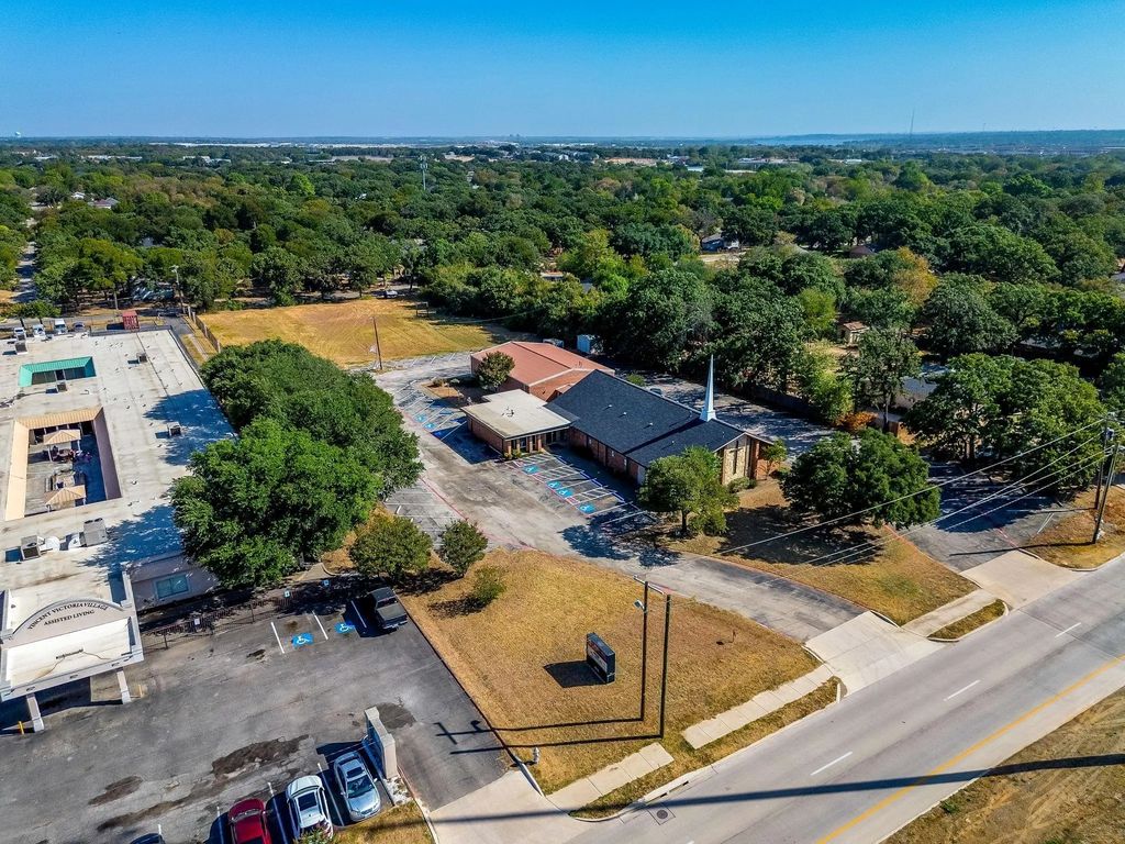 4615 E California Parkway, Forest Hill