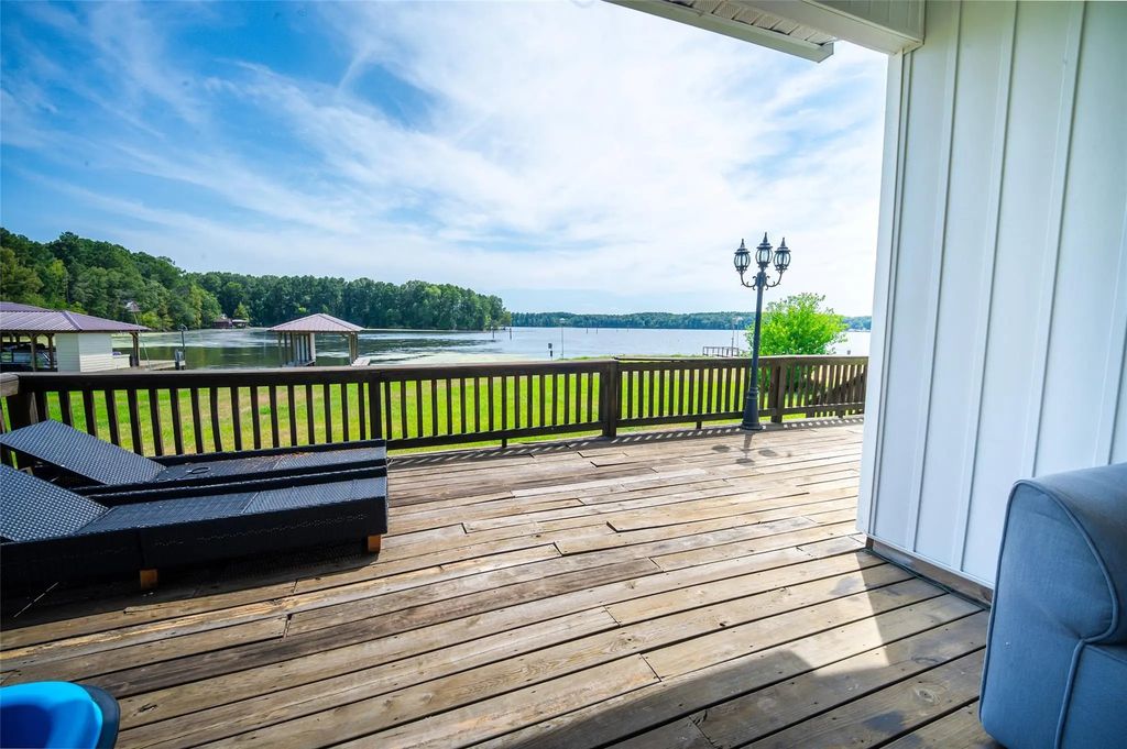 1637 Airport Loop, Homer
