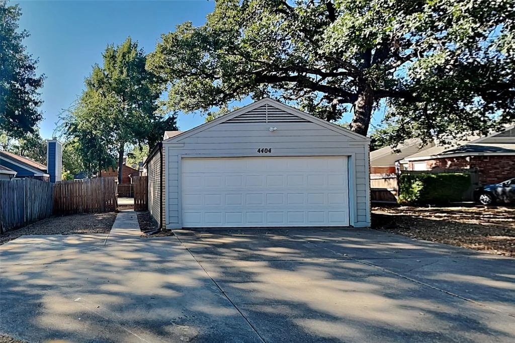 4404 Timber Run Drive, Arlington