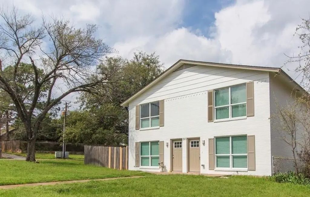 1915 Nolen Court, Arlington