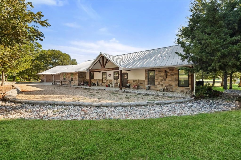 529 La Bota, Corsicana