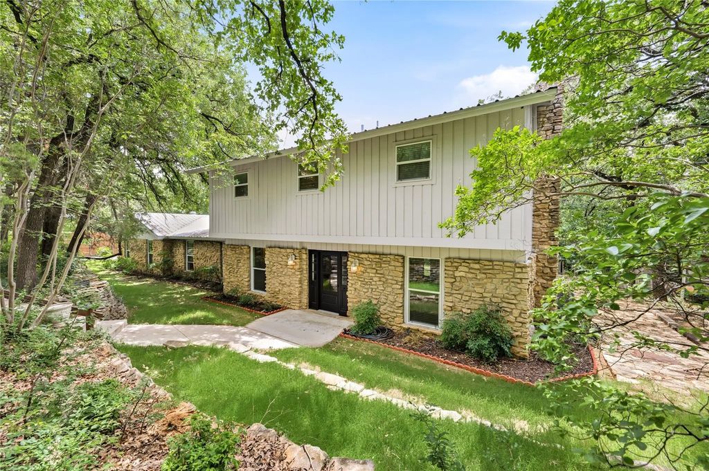 2127 Los Robles Street, Grapevine