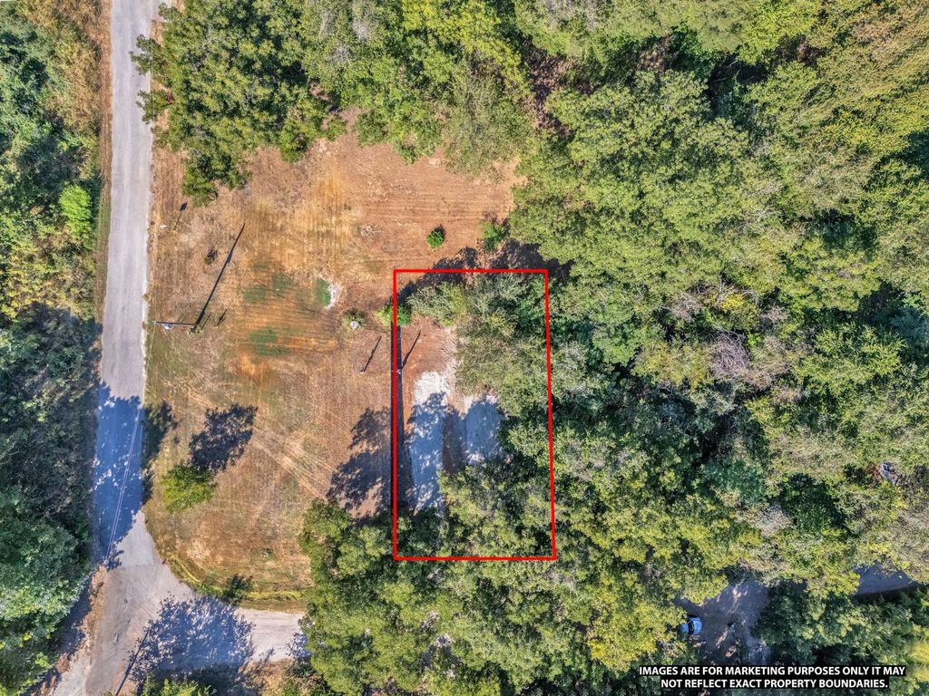 8810 Frontier Court, Granbury