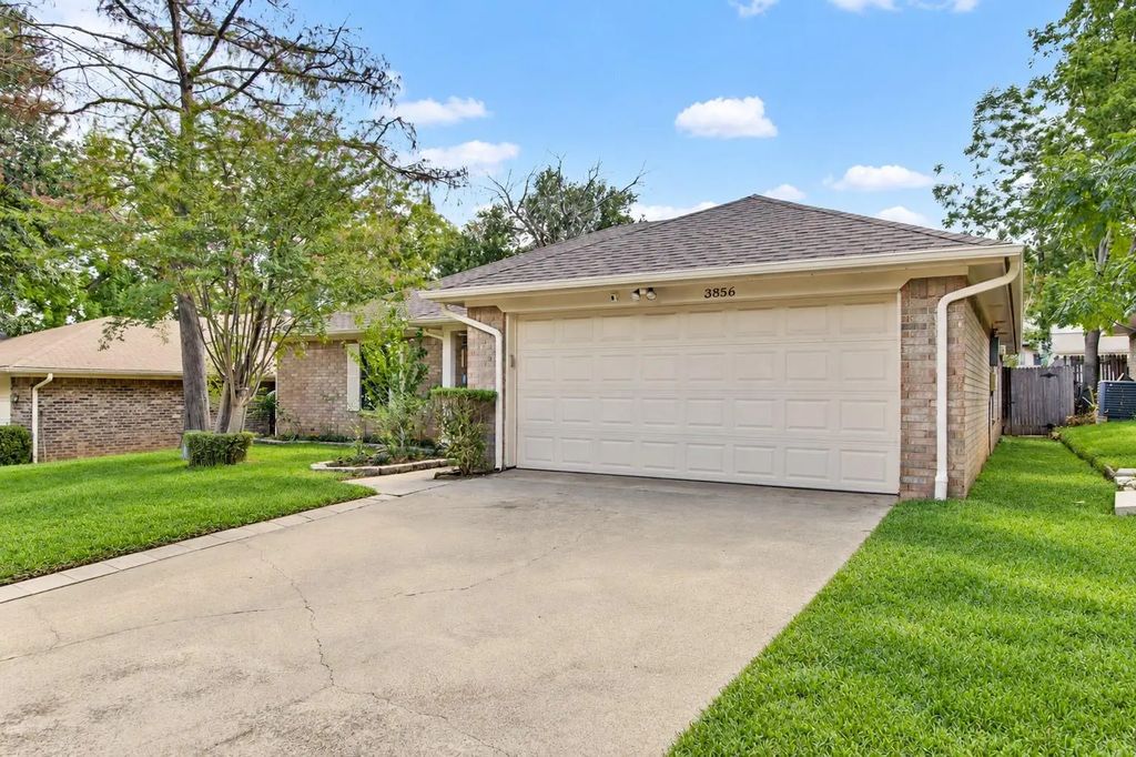 3856 Double Oak Lane, Irving