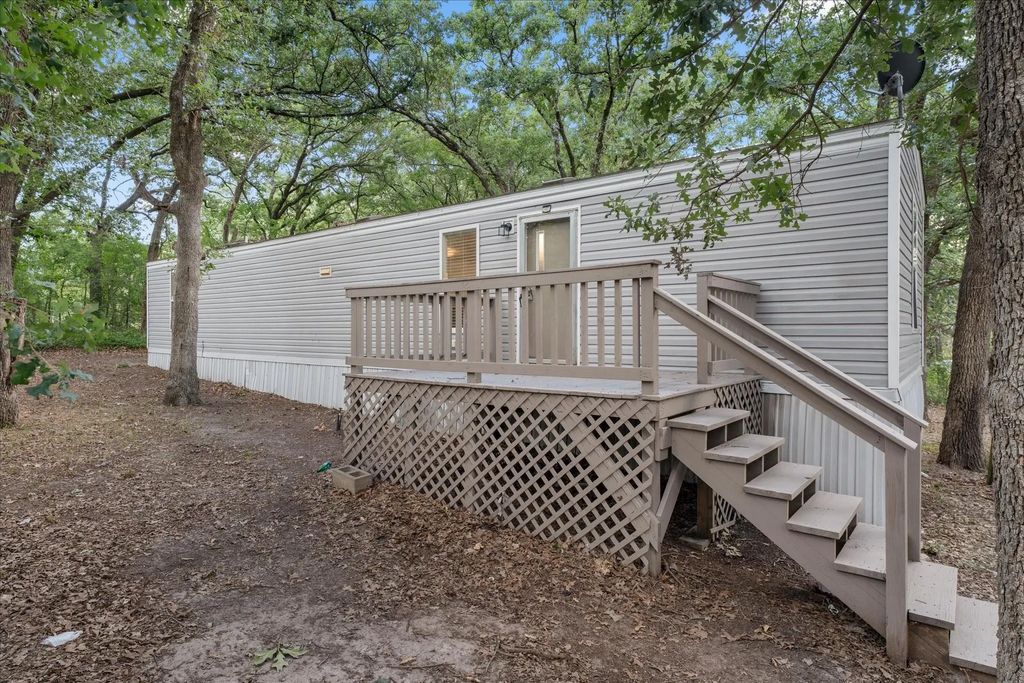 210 Ben Lacy Drive, Gun Barrel City