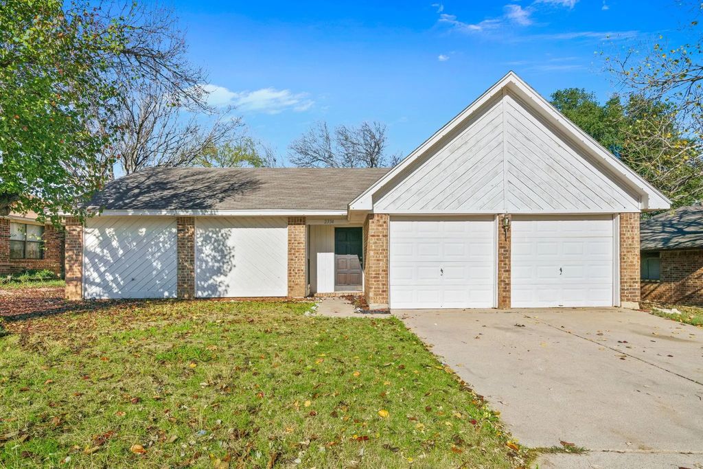 2334 Dartmouth Drive, Grand Prairie
