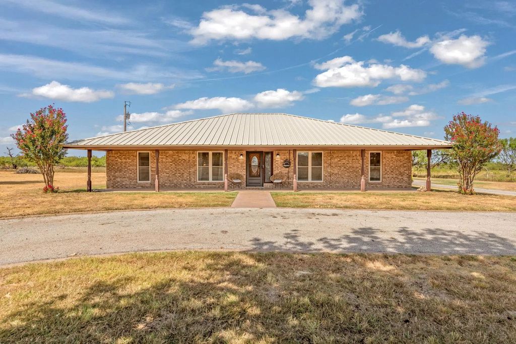 112 Bar B Trail, Abilene