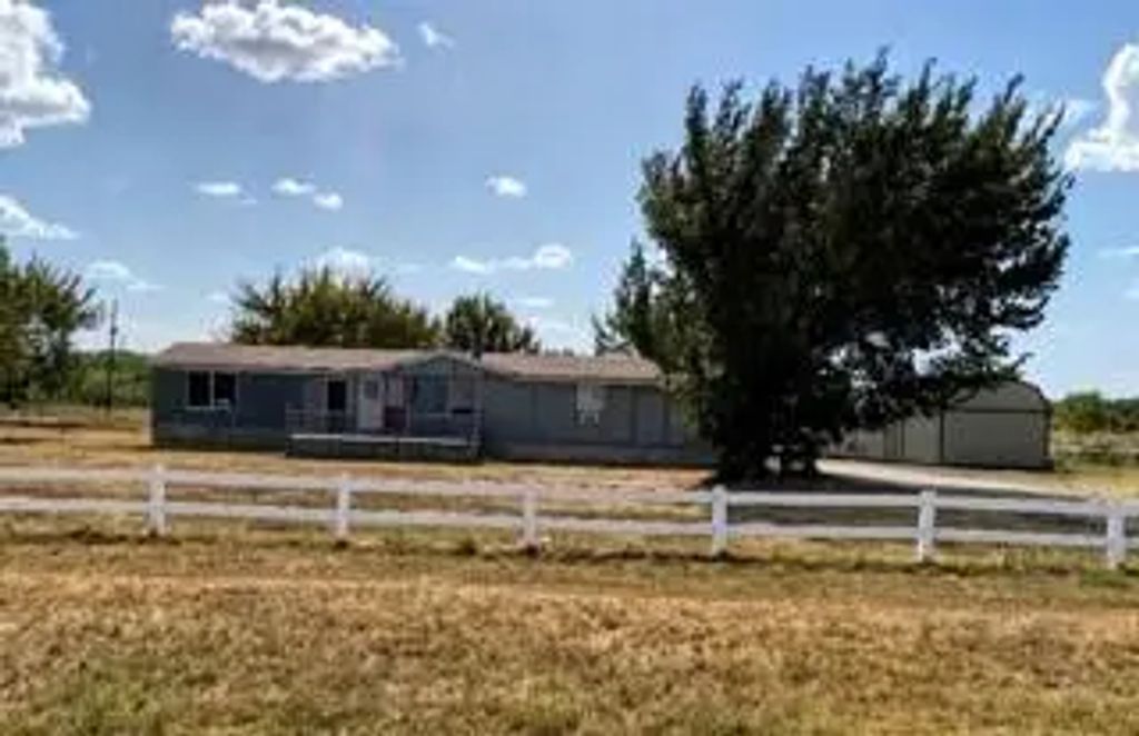866 Old Church Road, Waxahachie