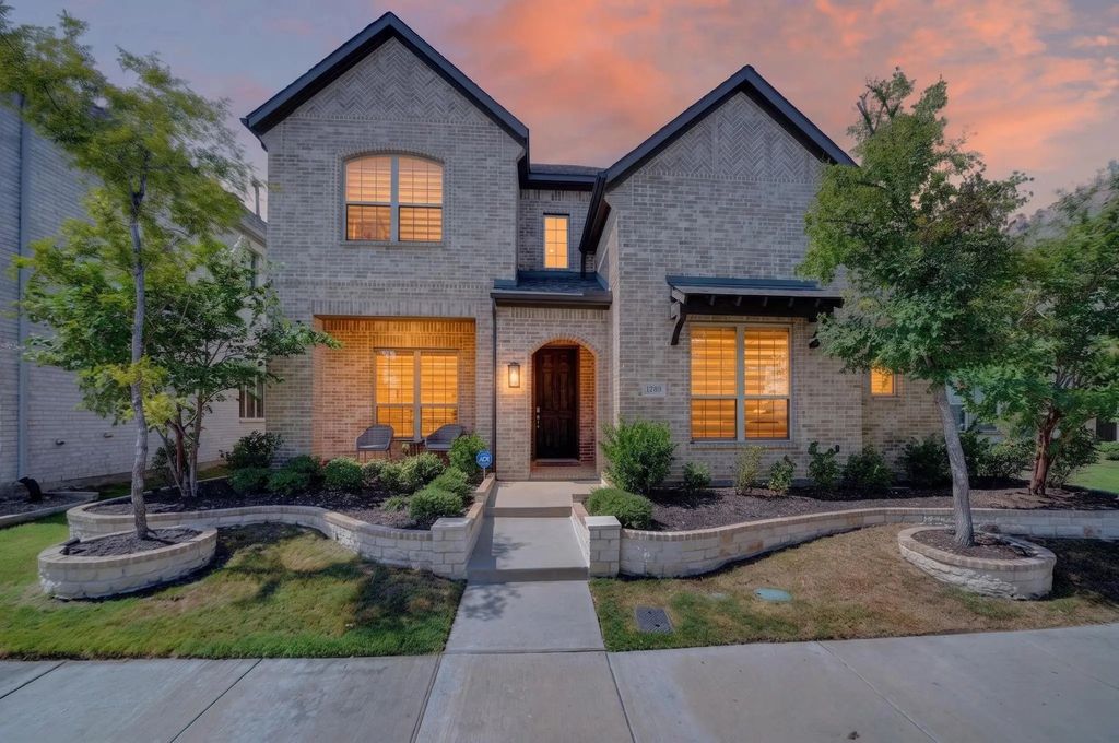 12789 Royal Oaks Lane, Farmers Branch
