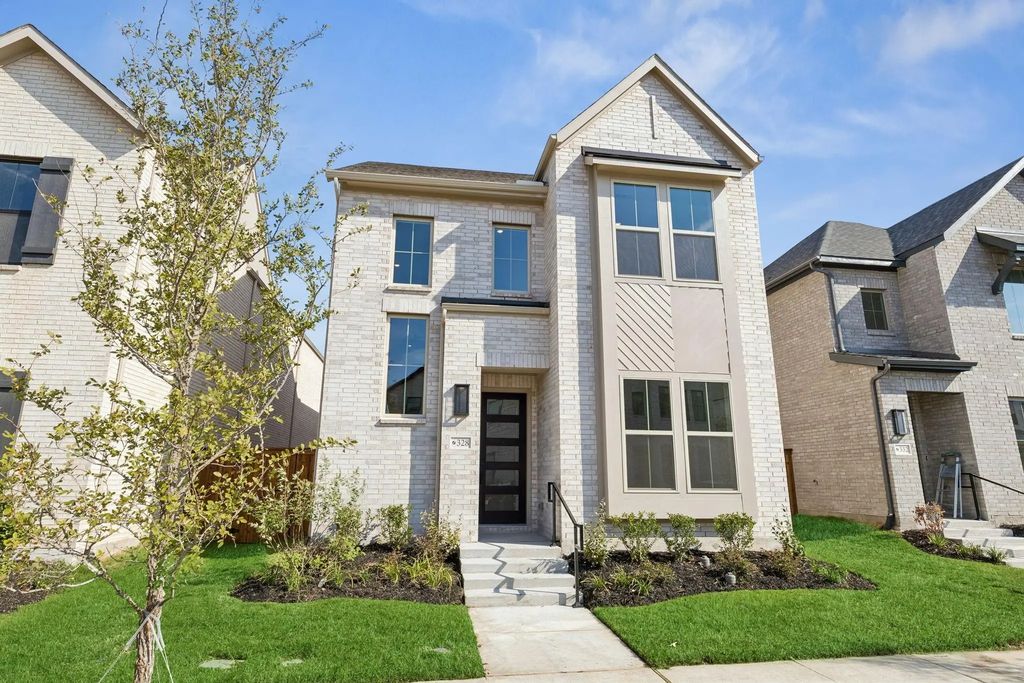 328 Walker Parkway, Celina
