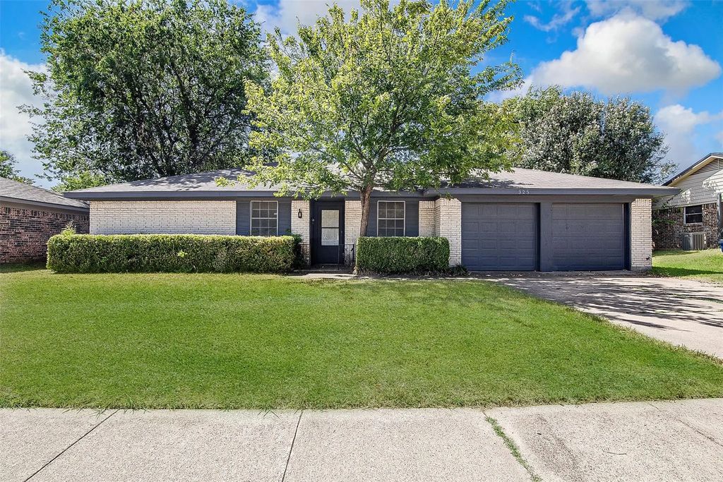 325 Nw Suzanne Terrace, Burleson