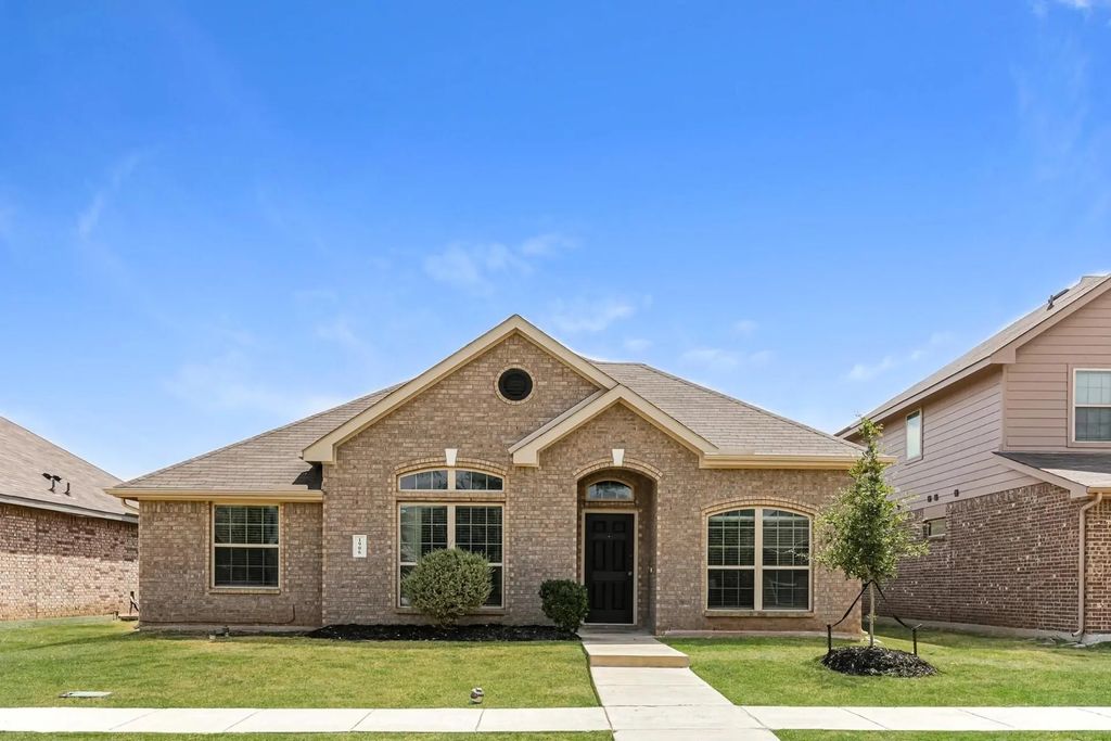 1906 Jasmine Drive, Lancaster