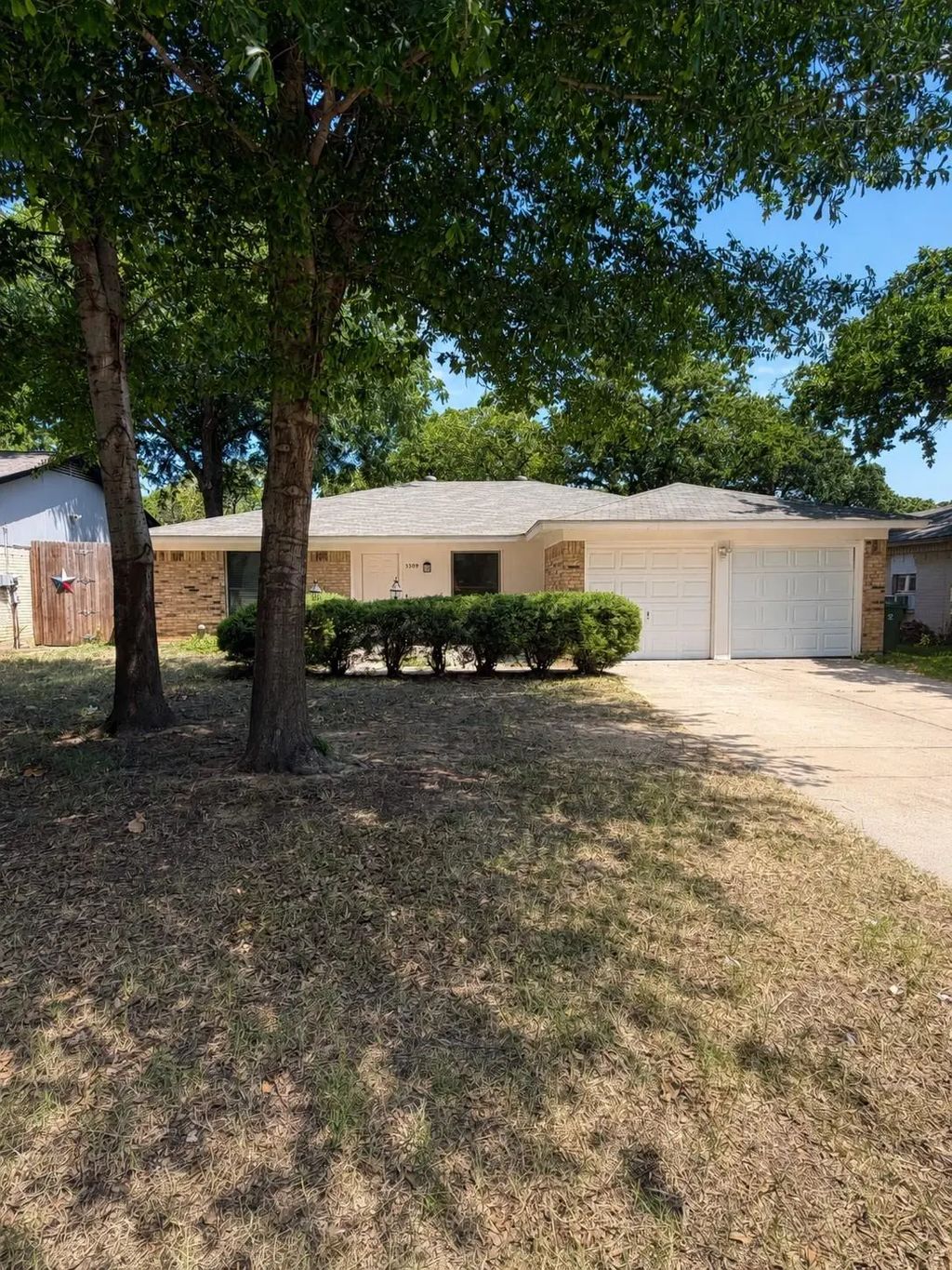 5309 Holly Trail, Arlington