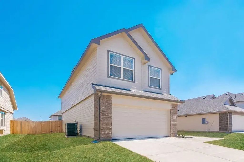 8341 Camellia Tree Court, Fort Worth