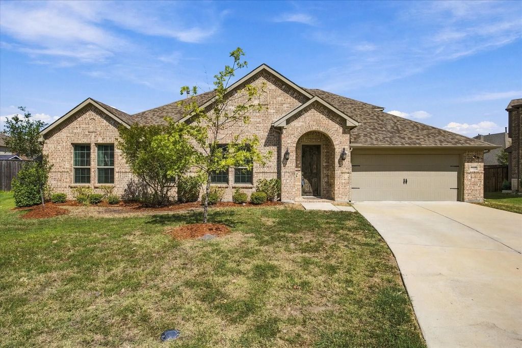 1001 Blue Heron Court, Forney