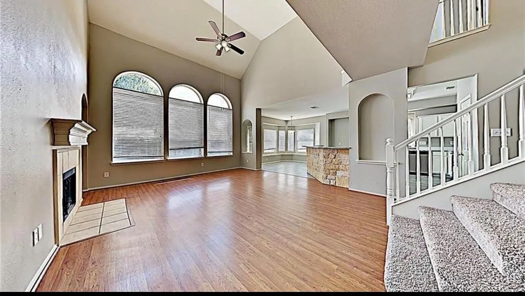 8313 Rock Canyon Court, Fort Worth