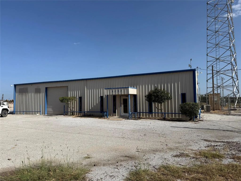 5050 Highway 67/377 N 377, Blanket