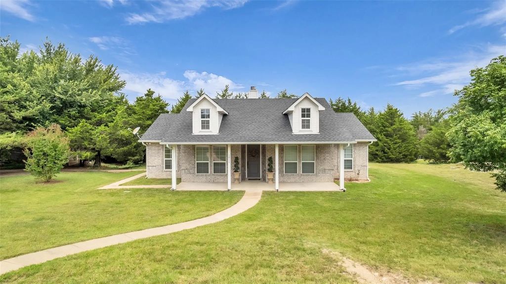 1011 Sister Grove Road, Van Alstyne