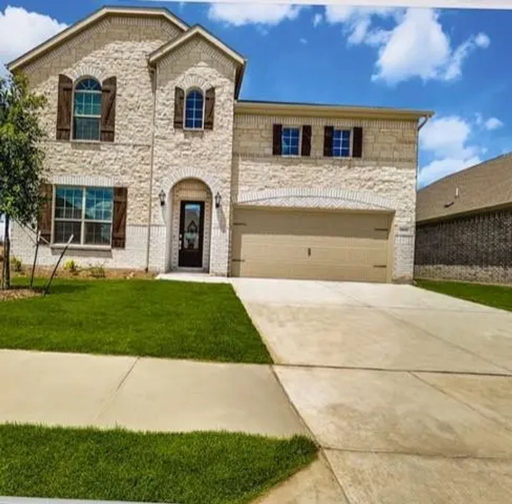 1033 Rosebay Drive, Justin