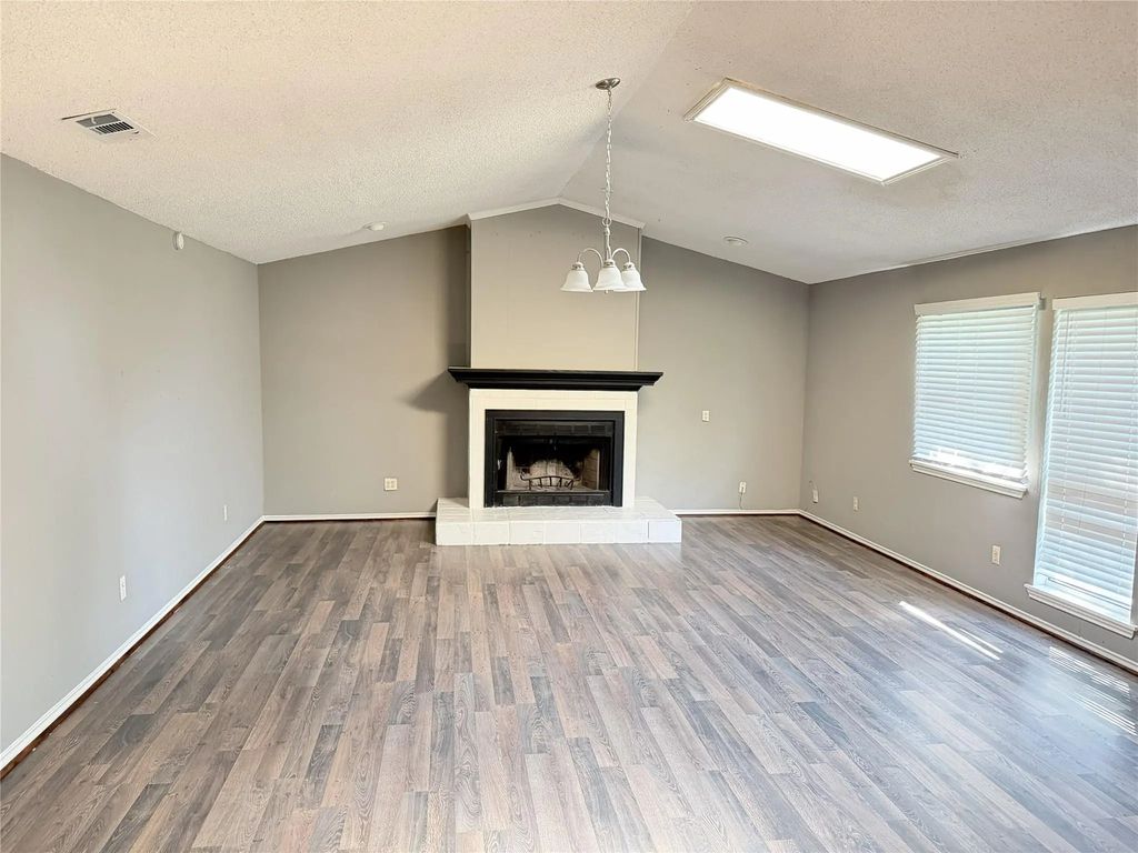 10350 Desdemona Drive, Dallas