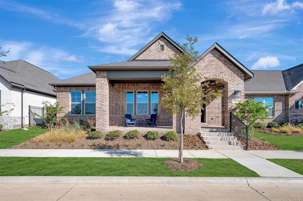 2085 Pine Grove Lane, Arlington