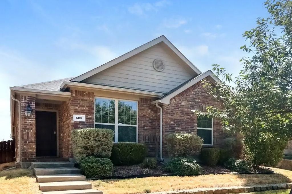 505 Pawnee Street, Aubrey