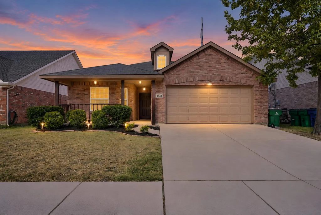1655 Wildflower Drive, Waxahachie