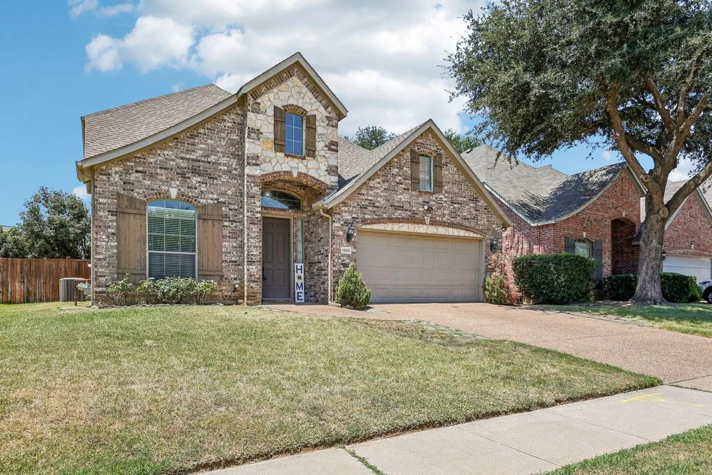 1910 Bentwood Court, Grapevine