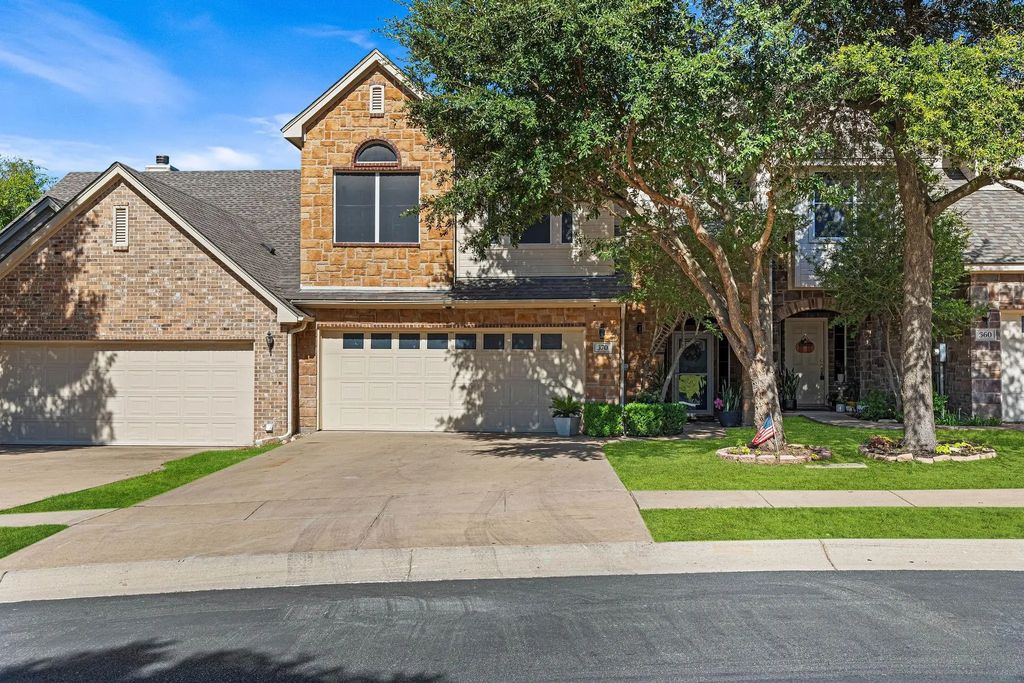370 Greathouse Village, Decatur