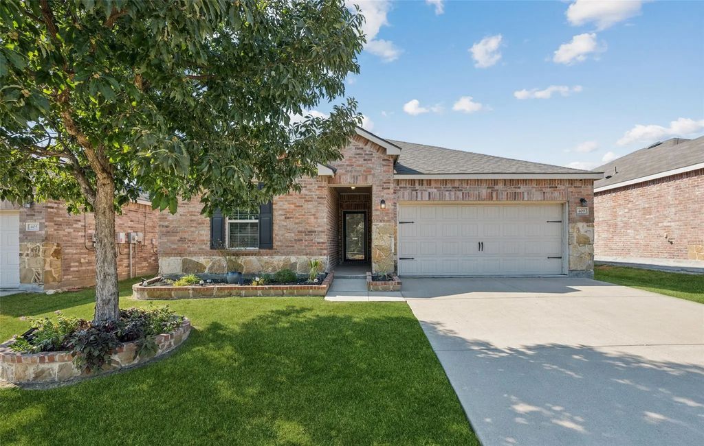409 Mariscal Place, Fort Worth